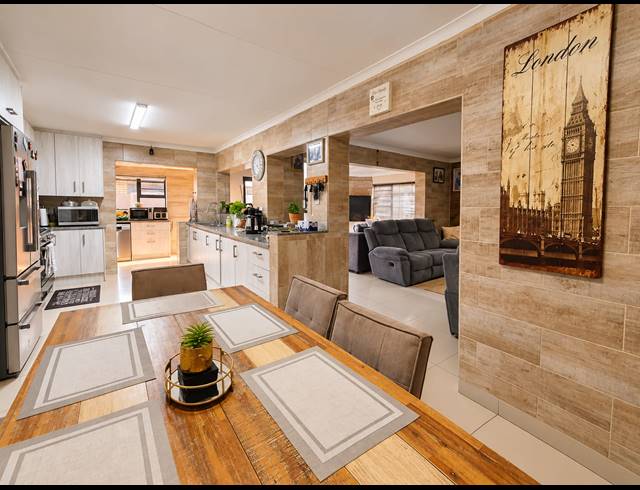 4 BEDROOM HOUSE FOR SALE IN SUNAIR PARK